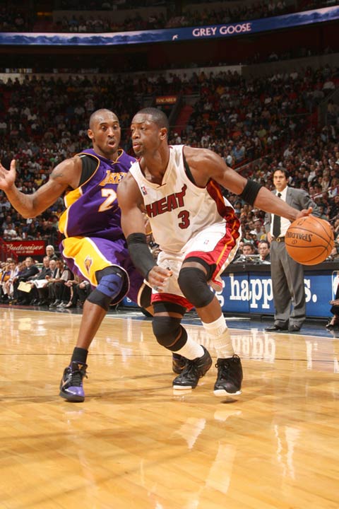 不少球迷在 不少球迷在