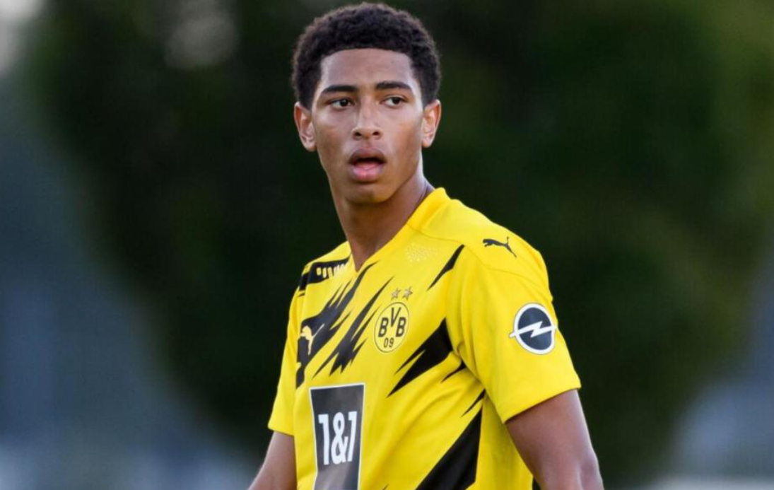 由此衡量 由此衡量